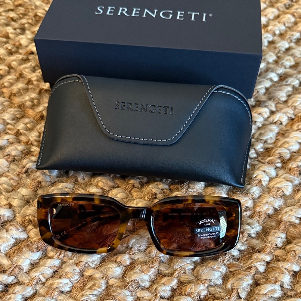 Serengeti Nicholson Mineral Lens Sunglasses